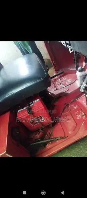 Bajaj RE AAP Threwheel 2014