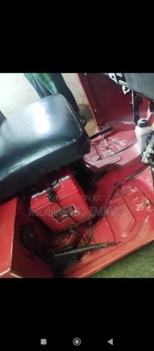 Bajaj RE AAP Threwheel 2014