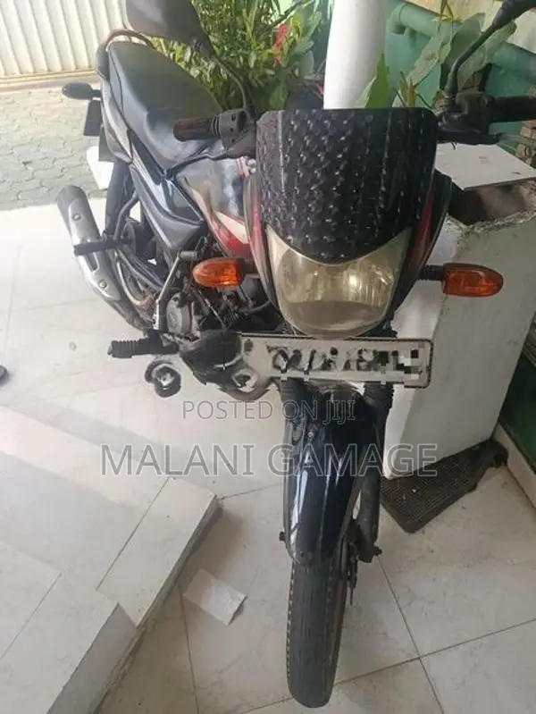 Bajaj Platina 100 2015