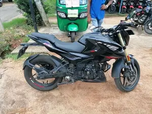 Bajaj Pulsar N160 2025