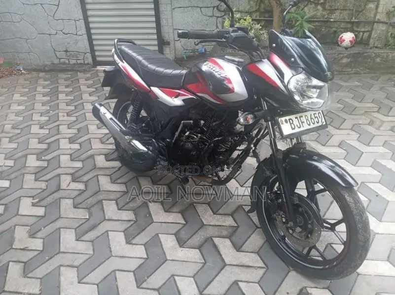 Bajaj Discover 125 2023