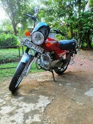 Bajaj Boxer 2005