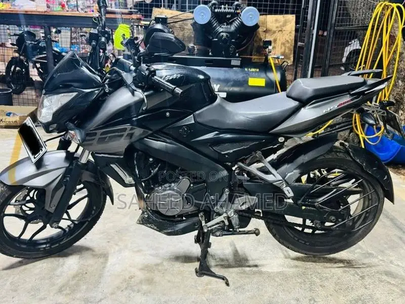 Bajaj Pulsar NS200 2018