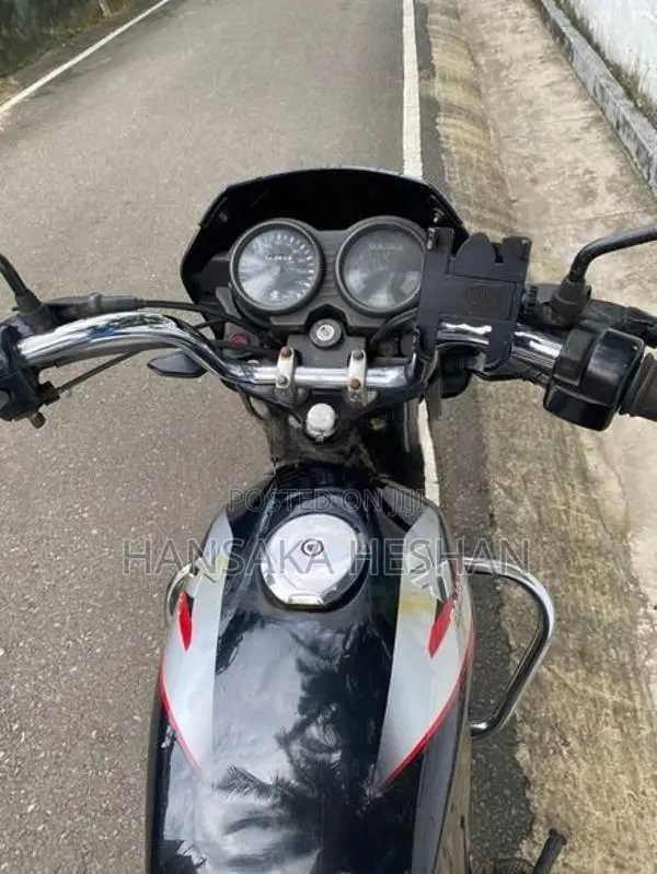 Bajaj CT100 2005