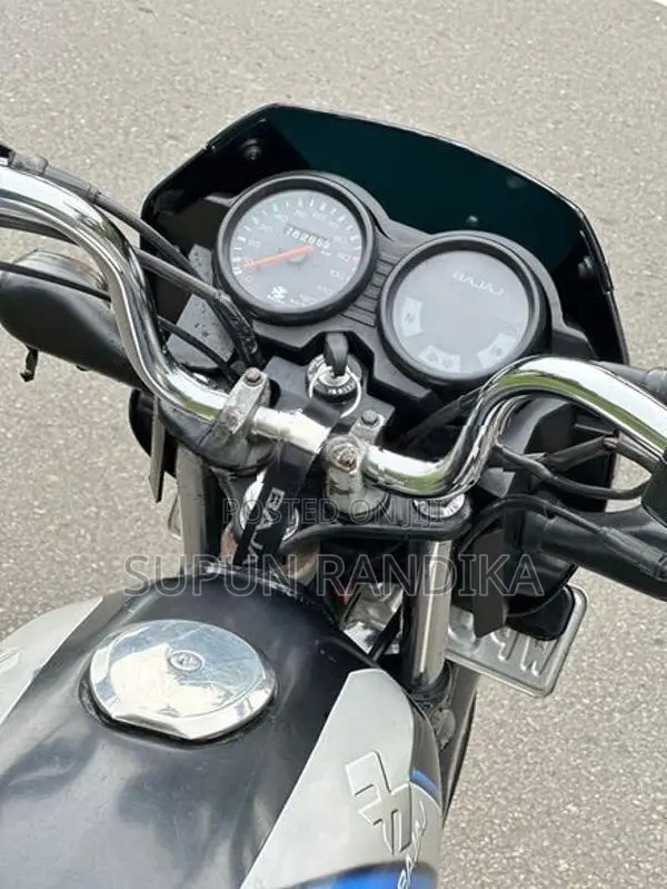 Bajaj CT100 2013