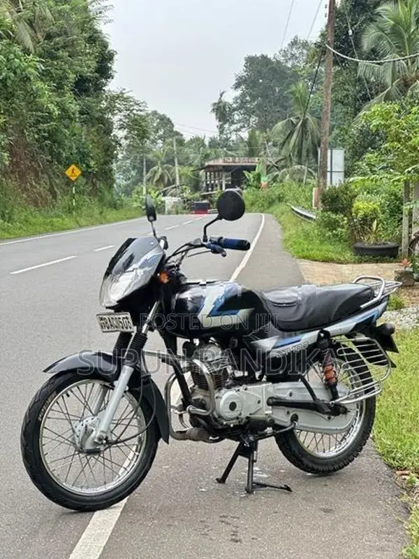 Bajaj CT100 2013