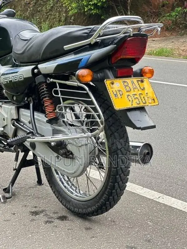 Bajaj CT100 2013