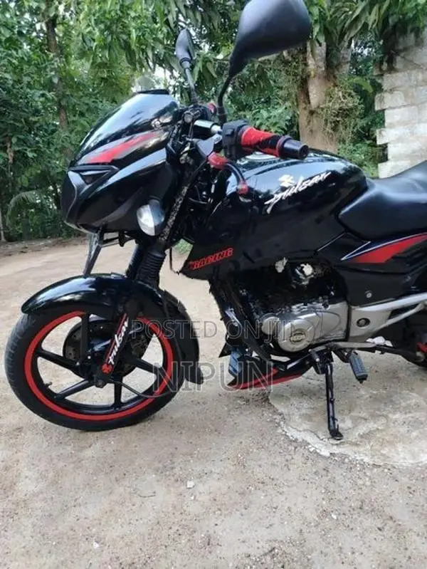 Bajaj Pulsar 150 2015