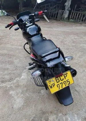 Bajaj Pulsar 150 2015