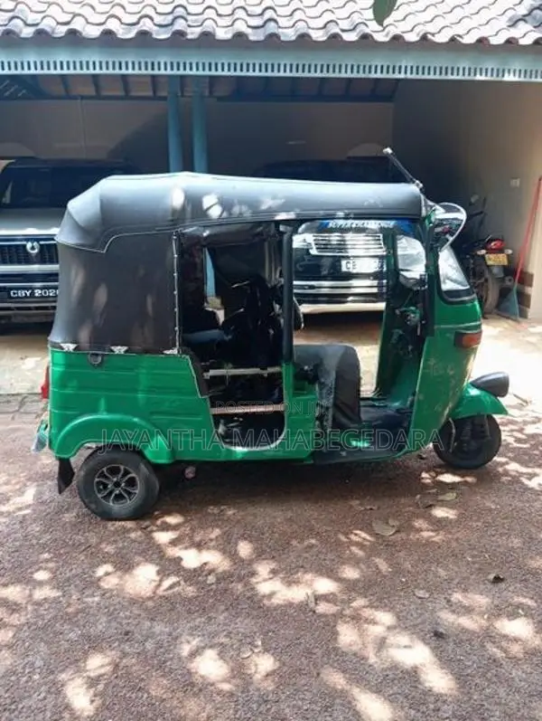 Bajaj RE 2006
