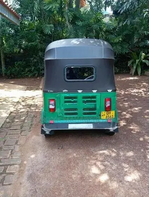 Bajaj RE 2006