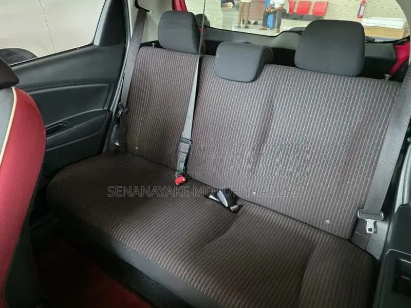 Toyota Vitz Jewela 2017