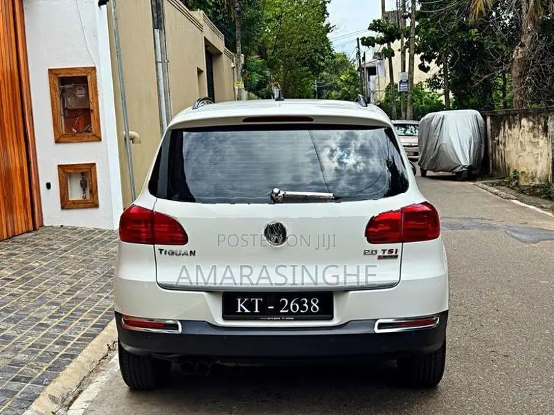 Volkswagen Tiguan 4Motion TSI 2012