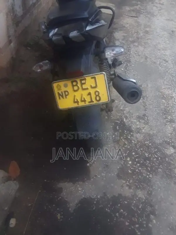 Bajaj Pulsar 180 2017