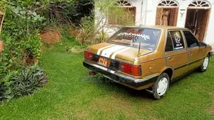 Nissan Sunny B11 1983