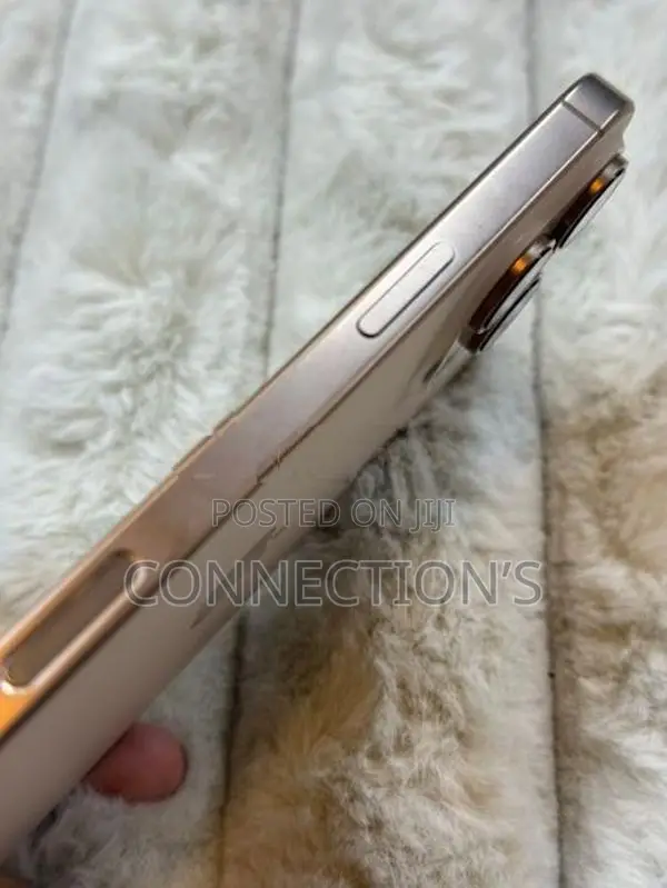 Apple iPhone 16 Pro Max (Used)