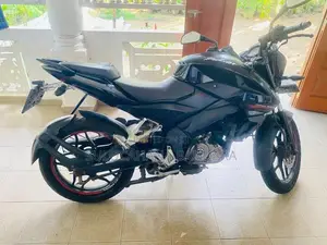 Bajaj Pulsar N150 2016