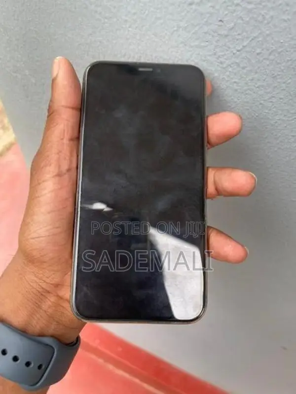 Apple iPhone 11 Pro (Used)