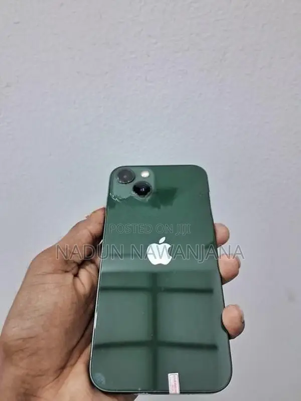 Apple iPhone 13 (Used)