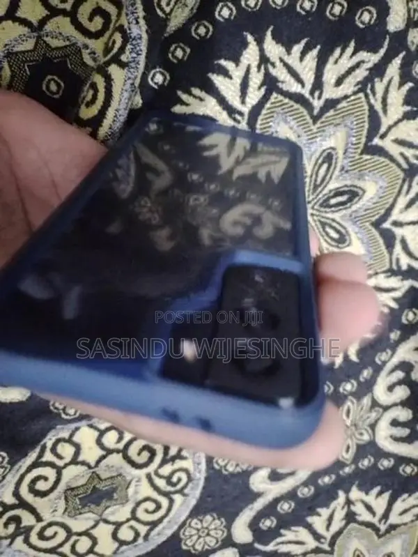 Samsung Galaxy S21 (Used)