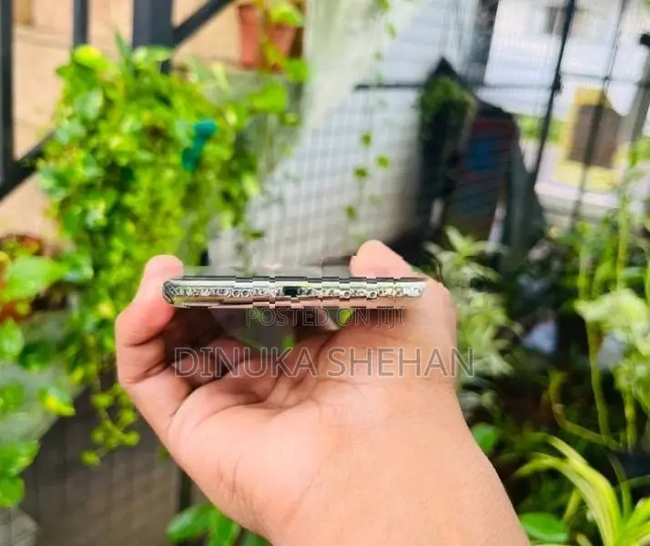 Apple iPhone X (Used)