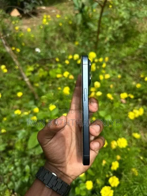 Apple iPhone 15 Pro 128GB (Used)