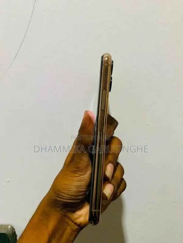 Apple iPhone 11 Pro (Used)