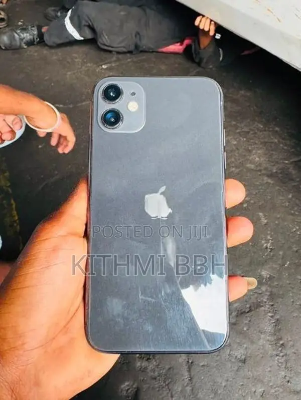 Apple iPhone 11 (Used)