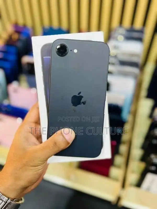 Apple iPhone 17e 256GB (Used)
