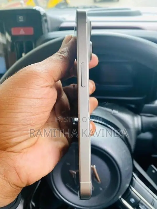Apple iPhone 15 Pro (Used)