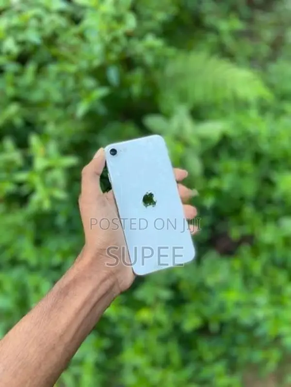 Apple iPhone SE 2 128GB (Used)