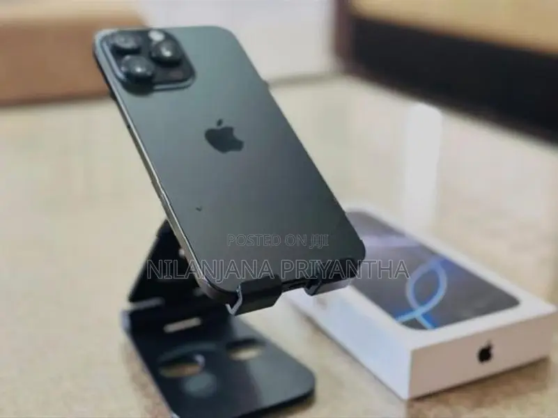 Apple iPhone 16 Pro Max 256GB (Used)