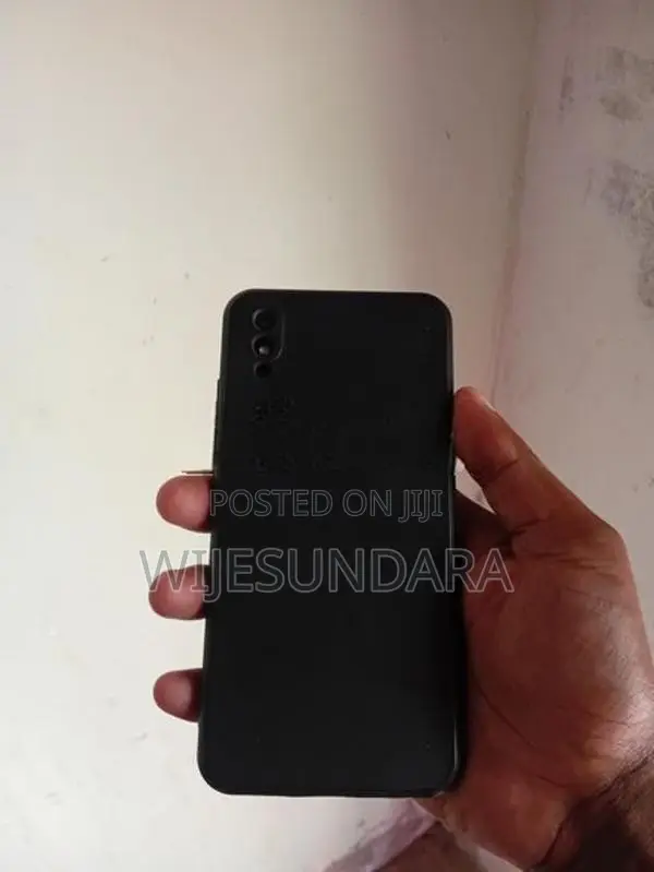 Vivo Y1s (Used)