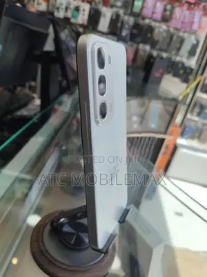 Realme (Used)