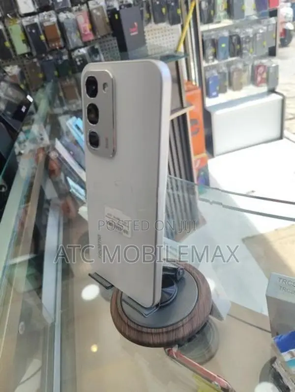 Realme (Used)