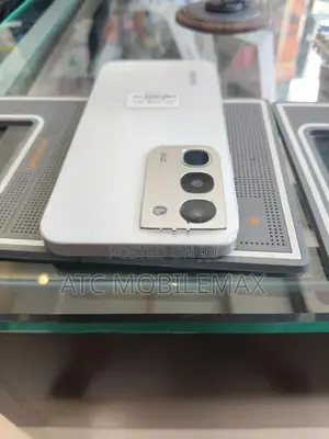Realme (Used)