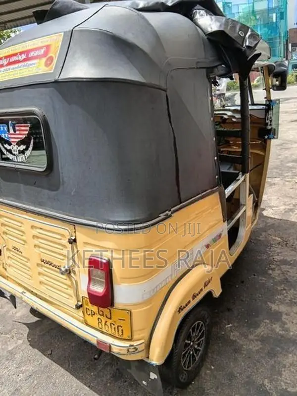 Bajaj RE 2021