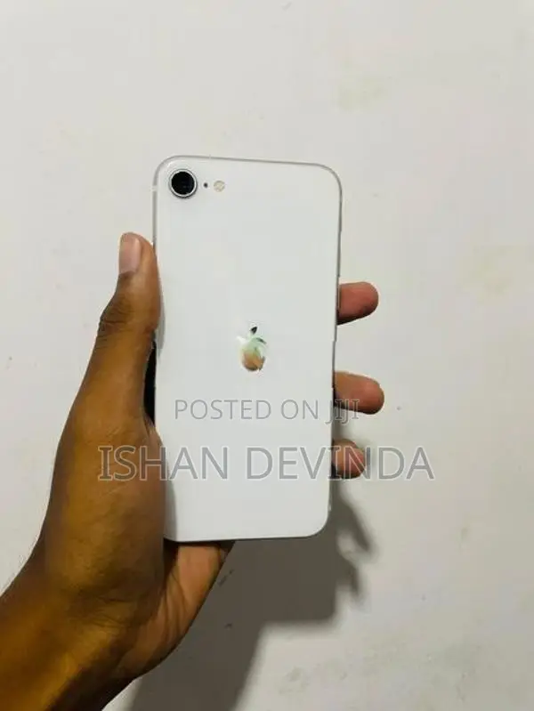 Apple iPhone SE 2 128GB (Used)