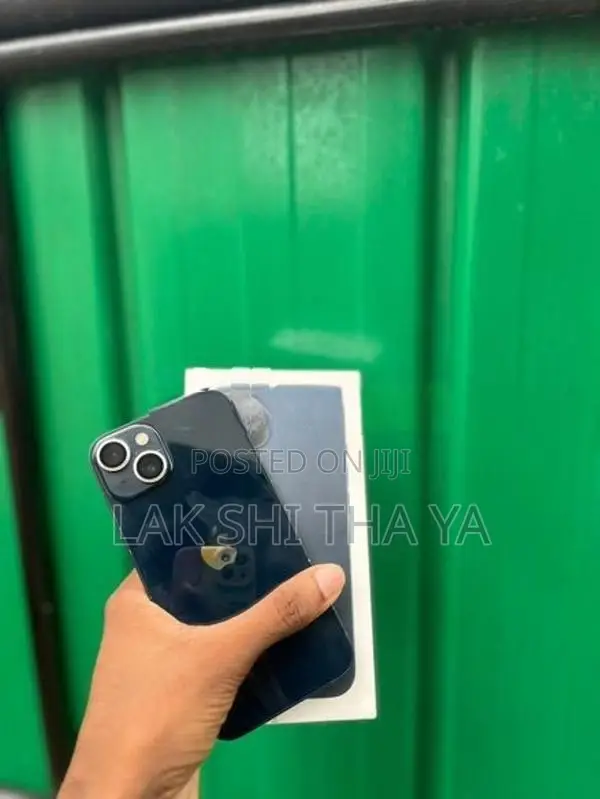 Apple iPhone 13 (Used)