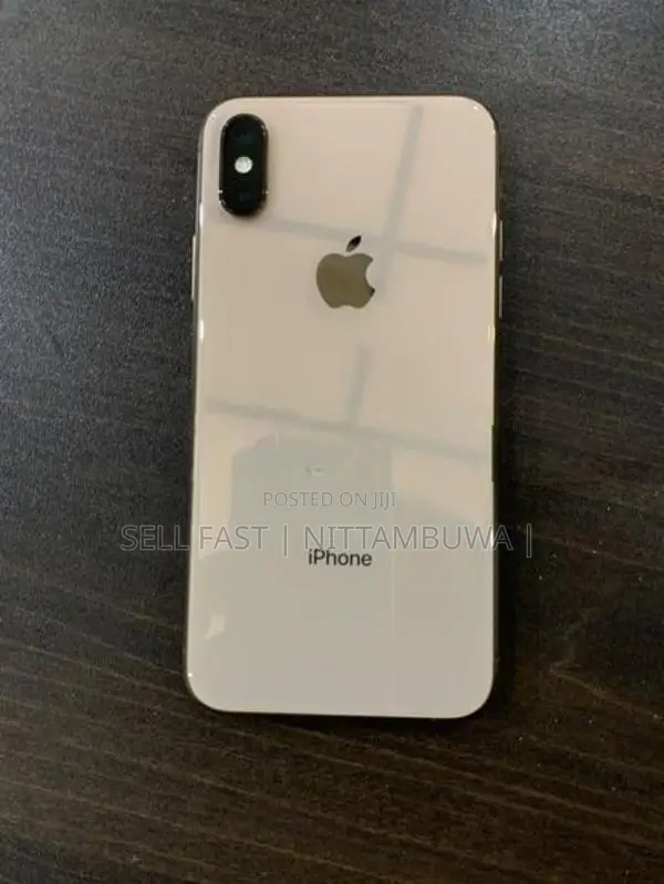 Apple iPhone XS (Used)
