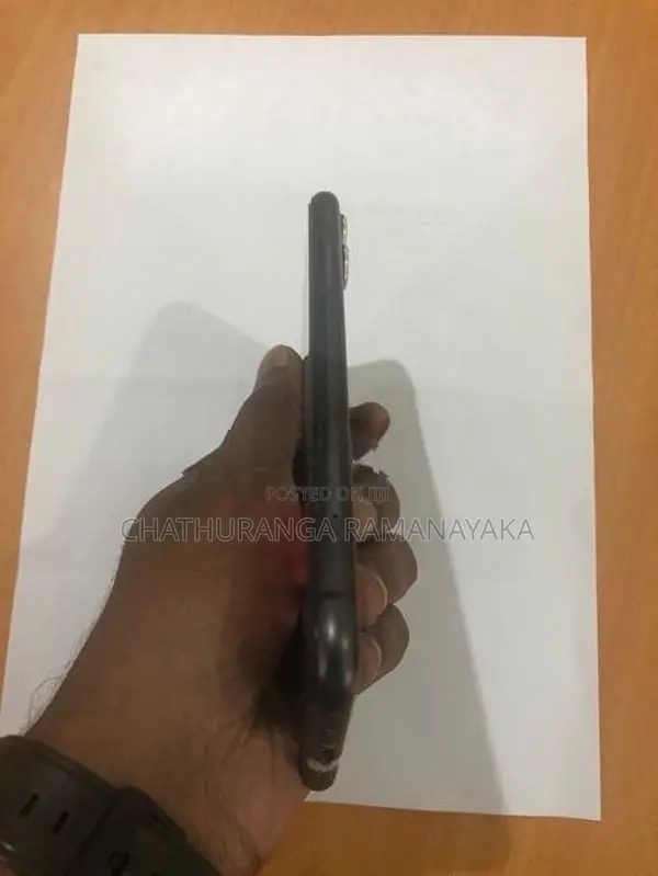 Apple iPhone 11 (Used)