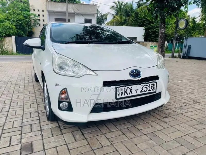 Toyota Aqua S Limited 2012