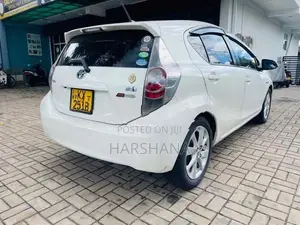 Toyota Aqua S Limited 2012