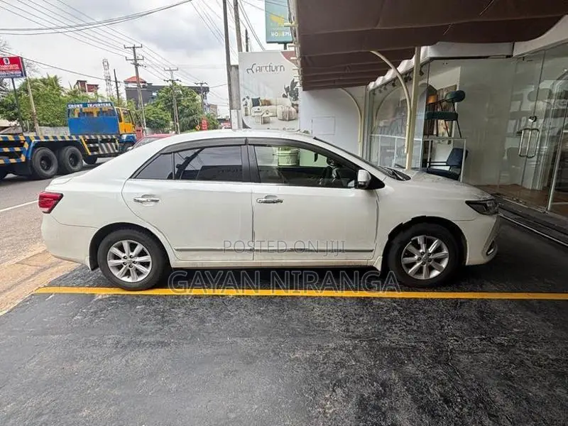 Toyota Premio 2018