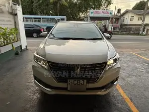 Toyota Premio 2018