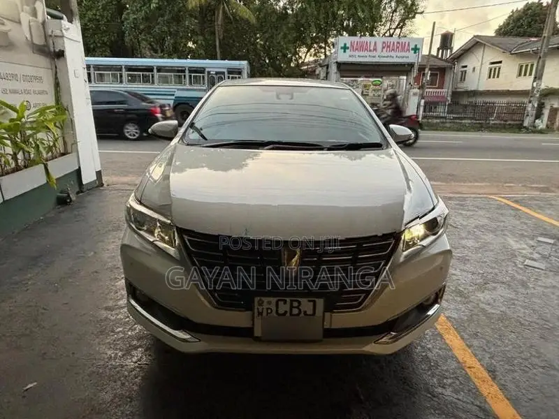 Toyota Premio 2018