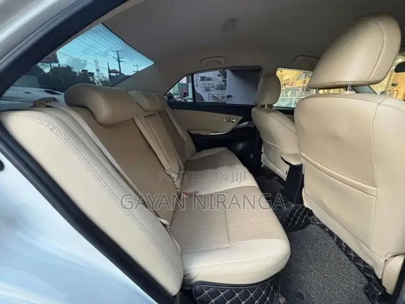 Toyota Premio 2018