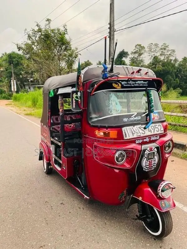 Bajaj RE 2014