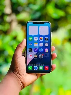 Apple iPhone XS (Used)