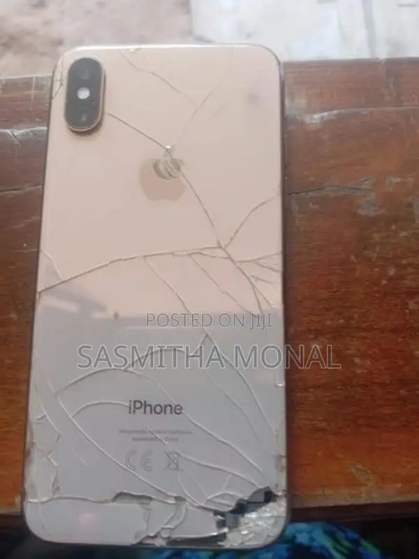 Apple iPhone XS (Used)